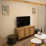 Le Cocon Suspendu Avec Filet Et Cinema Prive * Caen